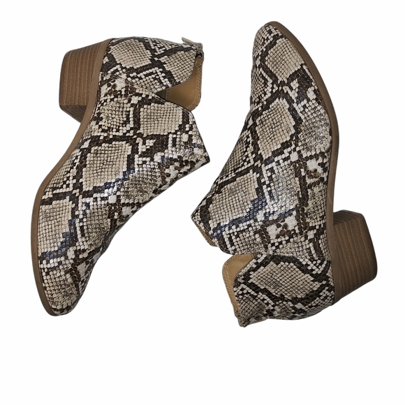 Brown and Tan Faux Snake Booties Sz 10 - Picture 1 of 8